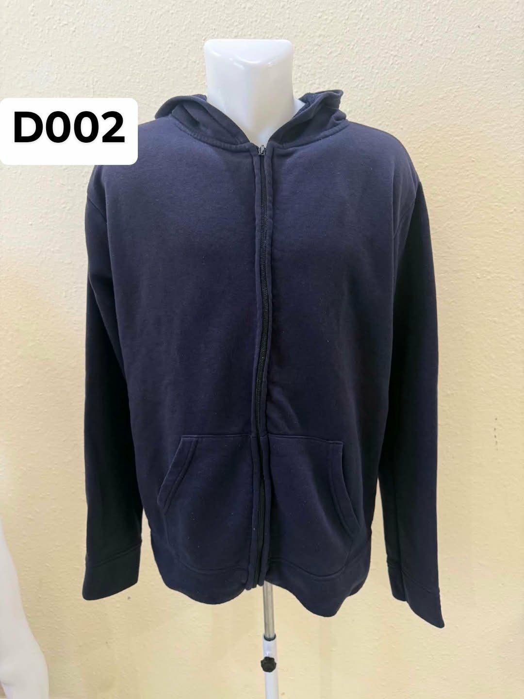 D002