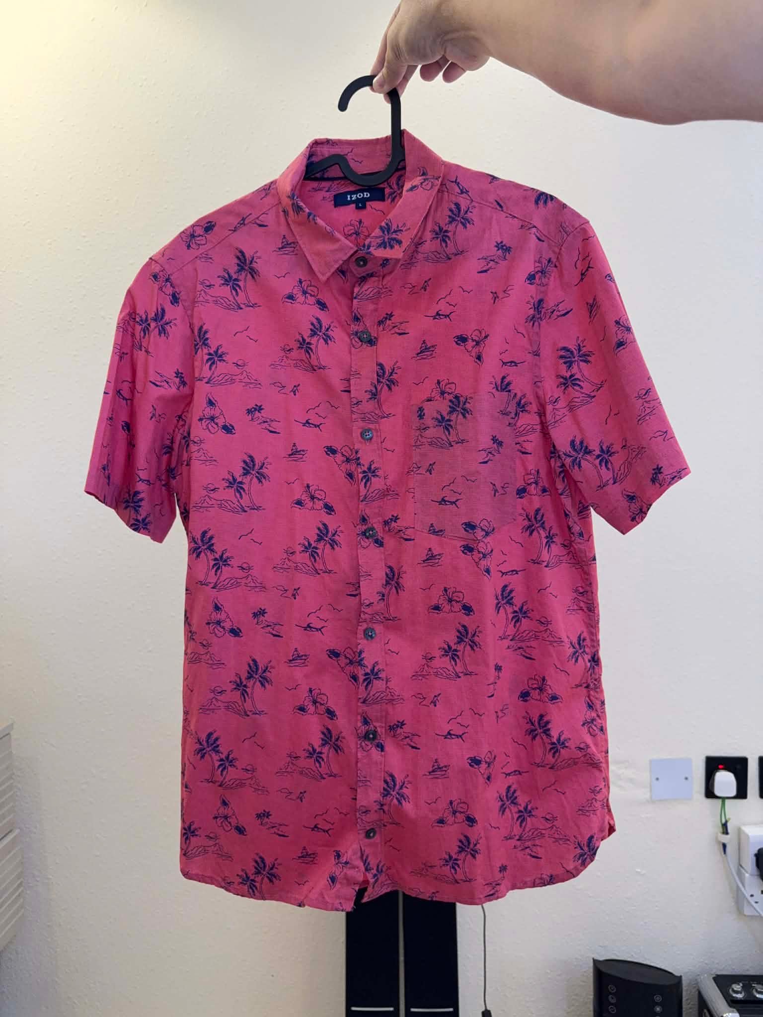 L - Pink IZOD short-Sleeved